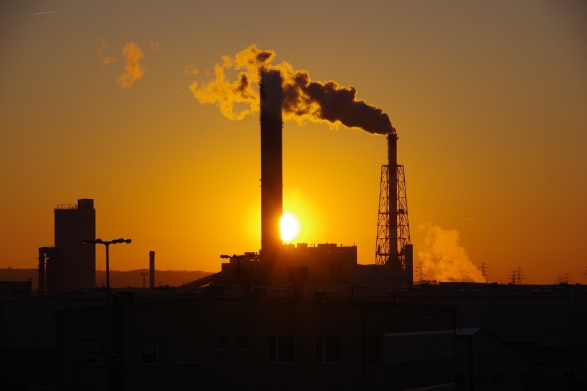 solar energy vs fossil fuels